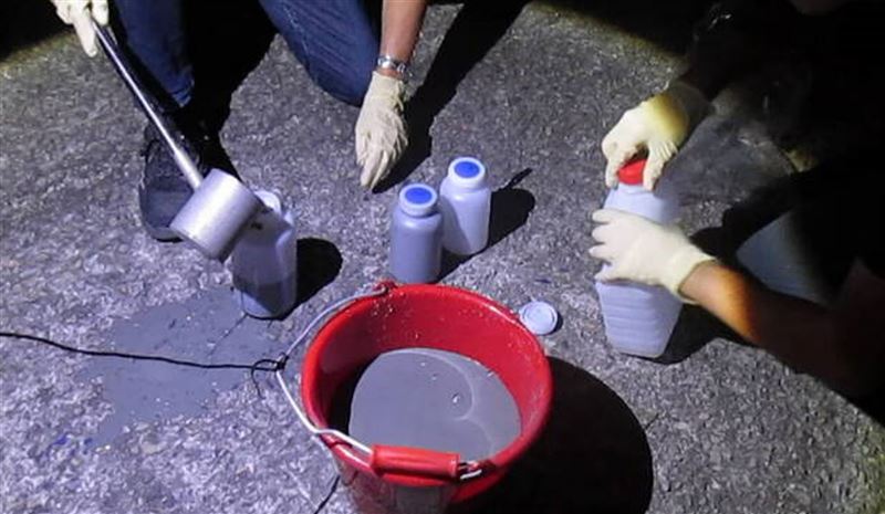 環境部及衛生局進行蒐證。(圖/翻攝畫面)