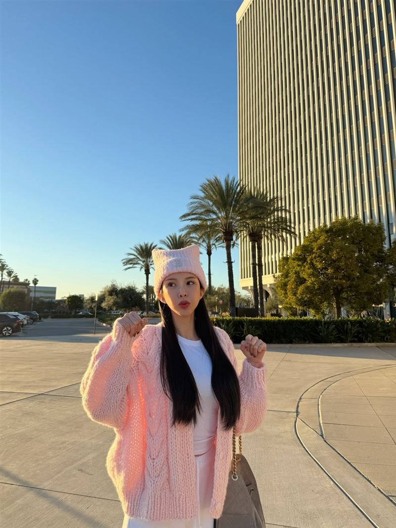 Lala(蘇心甯)出國突身體不適,緊急掛急診。(圖/翻攝自Lala蘇心甯IG)