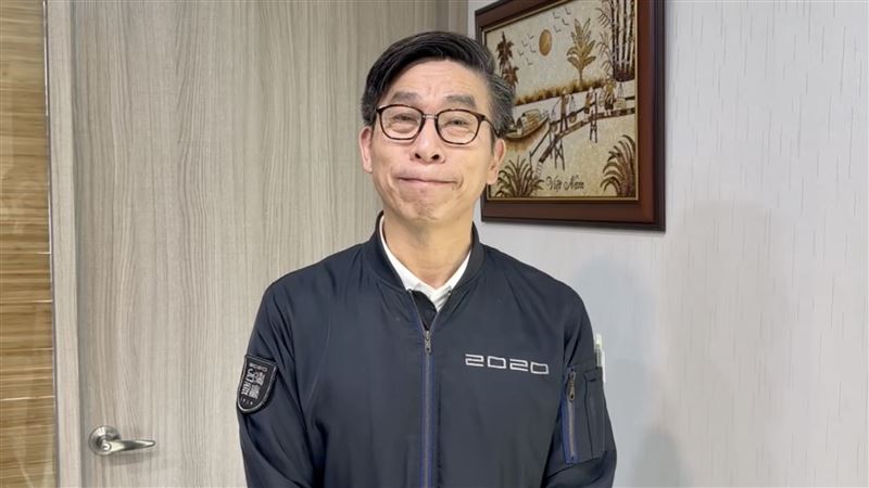 民進黨團幹事長鍾佳濱表示,助理費畢竟是公帑,究竟公用還私用仍未釐清,若「助理費除罪化」認定助理費屬於立委薪水,或許高虹安連私吞都不構成。(圖/鍾佳濱國會辦公室提供)