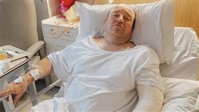 43歲敘利亞裔的阿麥德日前勇敢上前制伏槍手，成為澳洲英雄。（圖／翻攝自X平台 @AnastasiaRoya20）