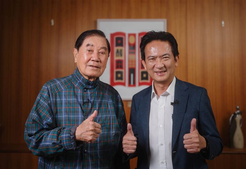 林俊憲期許未來能傳承陳唐山的精神,讓台南在科技與社會福利上更進步。(圖/林俊憲服務處提供)