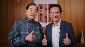 林俊憲期許未來能傳承陳唐山的精神，讓台南在科技與社會福利上更進步。（圖／林俊憲服務處提供）