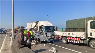 新／台61北上林口段3車追撞　剩1線道通行