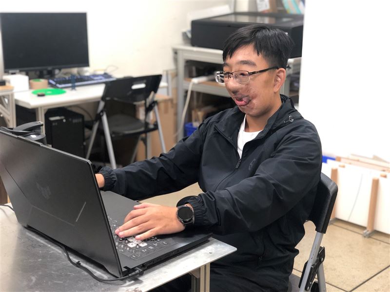 晏緒恩坦言回顧求學過程遭霸凌,仍會難過落淚。(圖/陽光基金會提供)