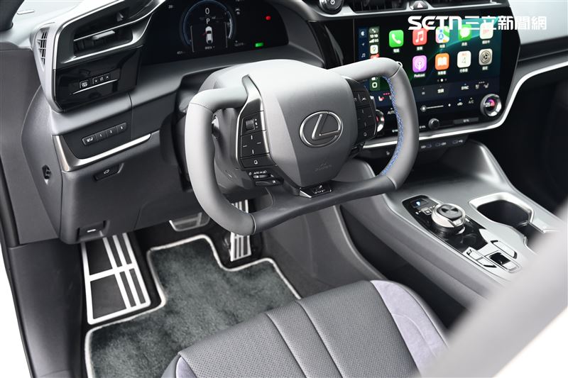 Steer-By-Wire線控轉向方向盤。(記者鍾釗榛攝影)