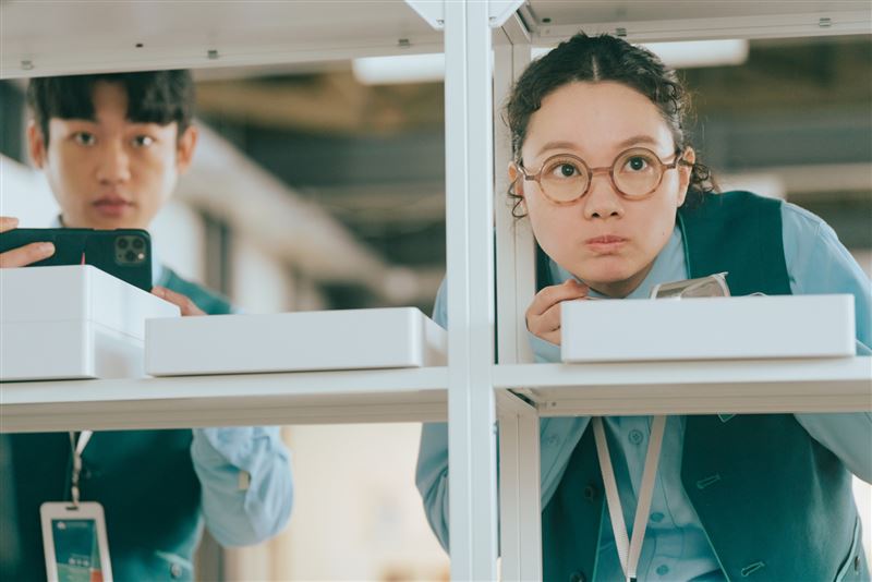 王真琳（右）租房經驗10年，遇過各式房東。(圖／公視台語台提供)