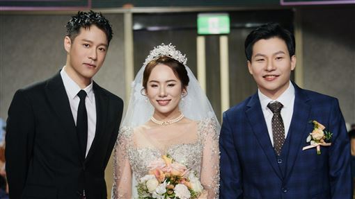 超大咖歌手驚喜現身婚禮！新娘哭到妝都花