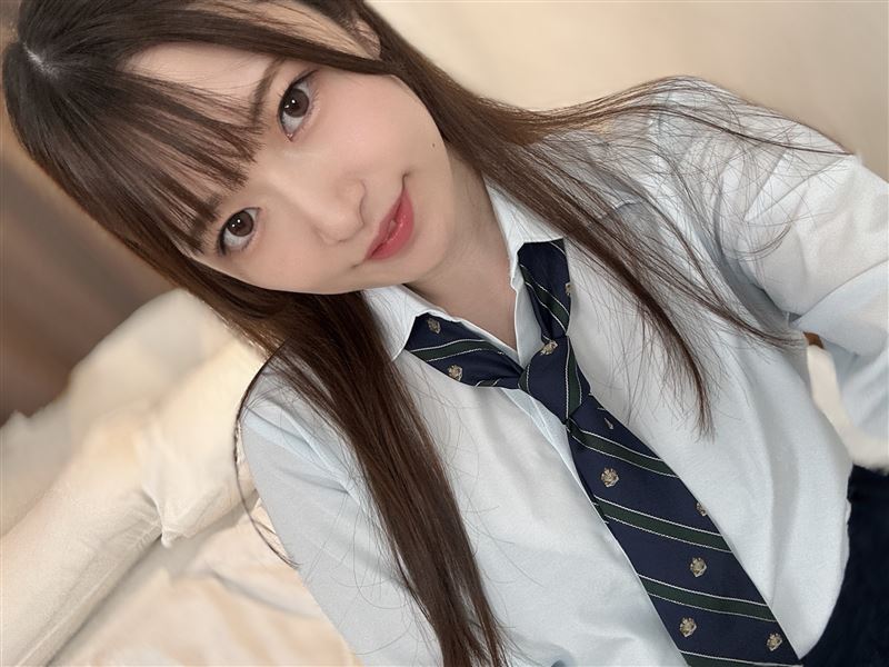 擁有清新外型與甜美聲線的暗黑女神上坂芽衣宣告引退。(圖/翻攝自X平台 @kamisaka_mei)