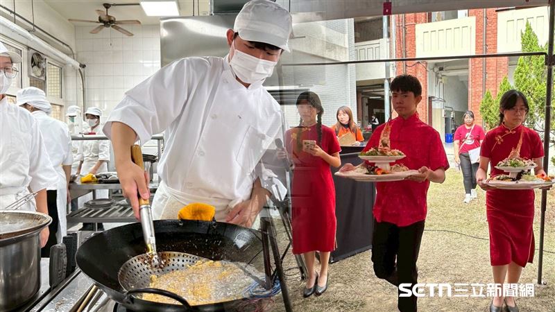 義煮給弱勢爺嬤吃 高職生:真正餐飲價值
