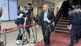 ▲京華城案最終辯論，輪到柯文哲答辯，提到父親和支持者，2度哽咽落淚。（圖／資料畫面）
