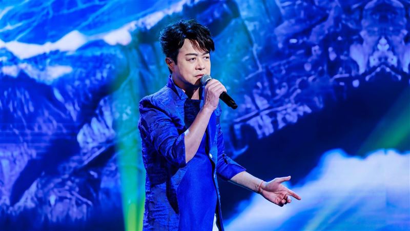 翁立友歌聲動人。(圖/中天提供)