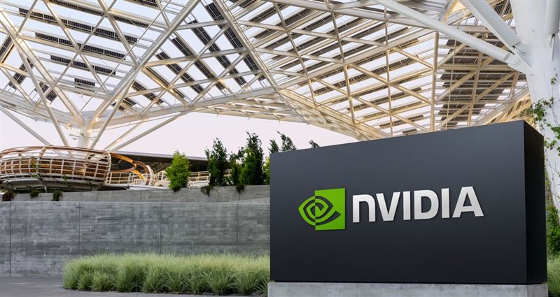 黃仁勳再出重手！NVIDIA 宣布收購開源工作負載管理系統 Slurm 的核心開發商 SchedMD。Slurm 掌握全球超算排程，此舉讓 NVIDIA 不僅擁有最快 GPU，更成為 AI 叢集的「算力總管」。這筆交易強化了生態系，讓未來所有 AI 運算都能優先為 NVIDIA 硬體進行深度最佳化，鞏固其在加速運算領域的絕對主導地位。（圖／輝達提供）