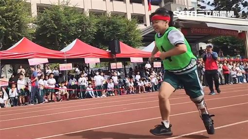 無膝女童鐵鞋拚接力！全班棄名次暖哭萬人