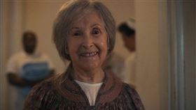 瓊・格雷格森，自1990年起踏入演藝圈，作品多以配角為主。（圖／翻攝自X）