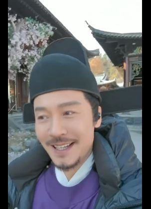 王東2022年遭妻子指控家暴,事後也坦承動手。(圖/翻攝自微博)