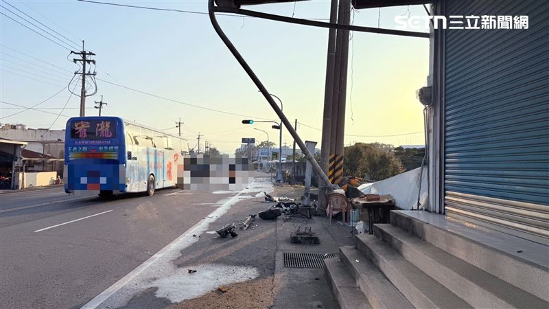 檢方初步相驗，男子頭部挫傷、左側上肢骨折及胸部鈍傷合併血胸死亡，至於死因仍有待後續解剖釐清。（圖／翻攝畫面）