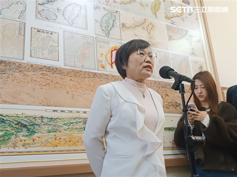 內政部長劉世芳今（17）日赴立法院內政委員會備詢前受訪。(圖/記者盧素梅攝影)