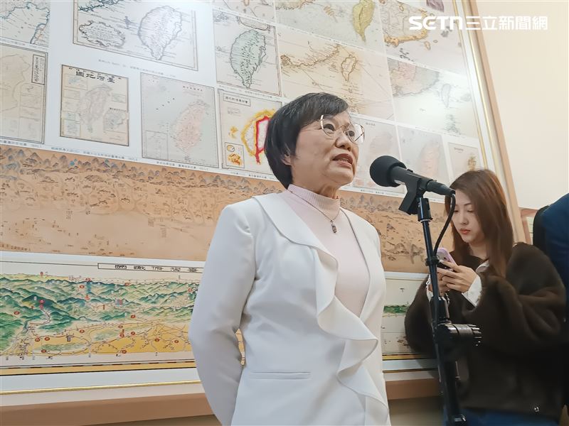 內政部長劉世芳今（17）日赴立法院內政委員會備詢前受訪。(圖/記者盧素梅攝影)