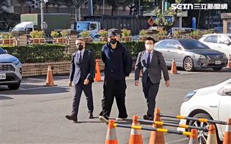 新／王大陸替女友討債　2人低調現身法院