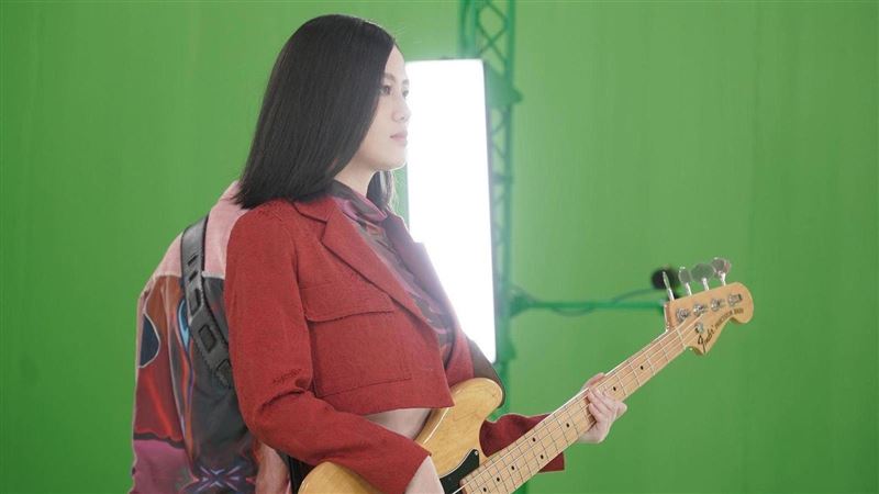 美秀集團貝斯手跌落高台 倒地10分急送醫