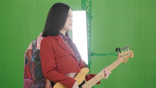 美秀集團貝斯手跌落高台　倒地10分急送醫