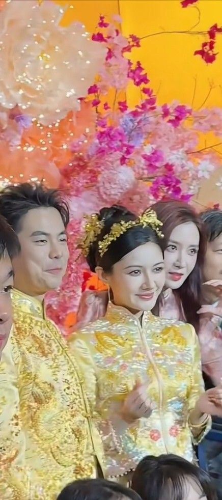 女星張萌（右起）、天合光能股份有限公司聯席董事長高海純、「霸王茶姬」創辦人張俊杰。（圖／翻攝自張萌小紅書）