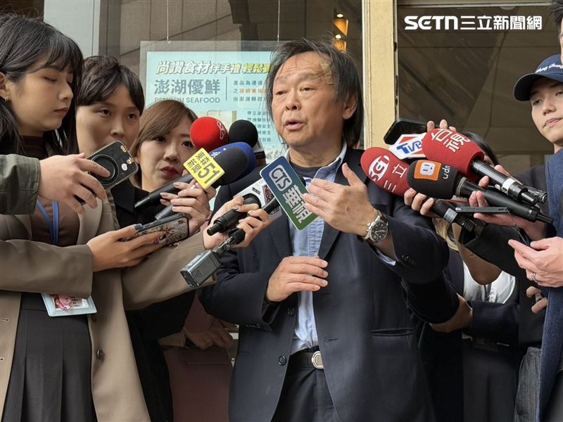 民進黨立委王世堅出席中常會前受訪（圖／記者劉秀敏攝影）