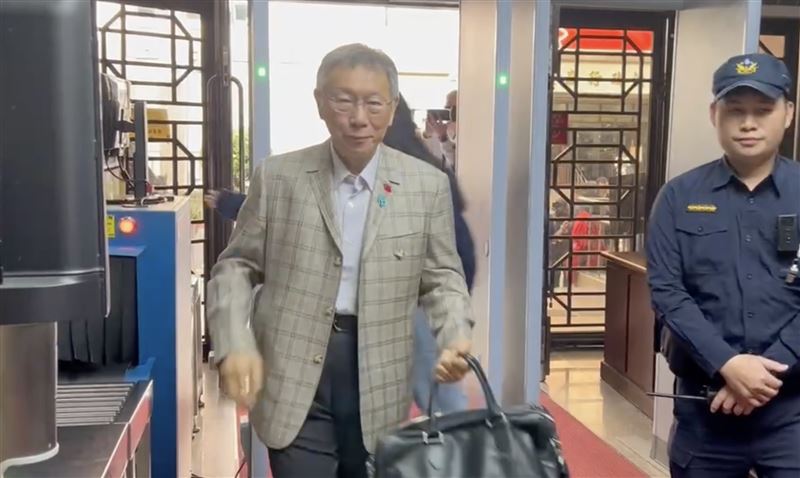 被問到是否認為應該告發檢察官林俊言及林欽榮，柯文哲沒有多做回應。（圖／翻攝畫面）