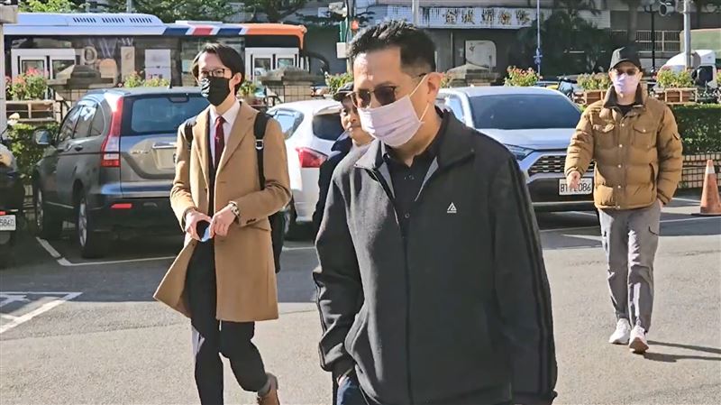 涉嫌替王大陸偷查個資的前北市刑大偵三隊代理隊長劉居榮。（圖／記者莊淇鈞攝影）