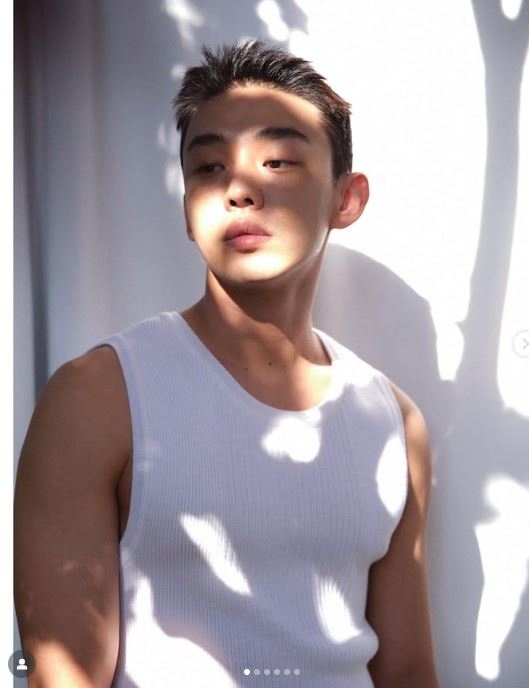 劉亞仁因先前涉及多起吸毒及非法取得醫療用藥物事件，在演藝圈引發高度關注。（圖／翻攝自IG @hongsick）