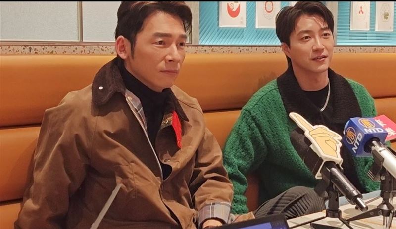 江宏傑(右)與温昇豪合作料理實境節目。（圖／記者鍾智凱攝影）