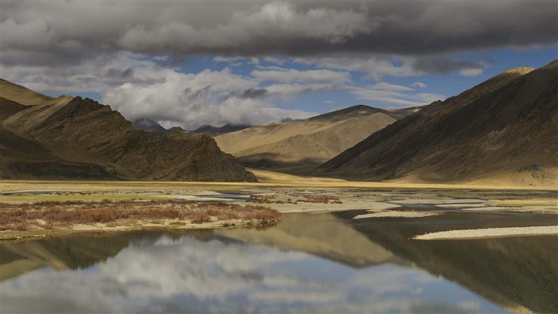 中國造超巨水力發電大壩　印憂遭水炸彈轟