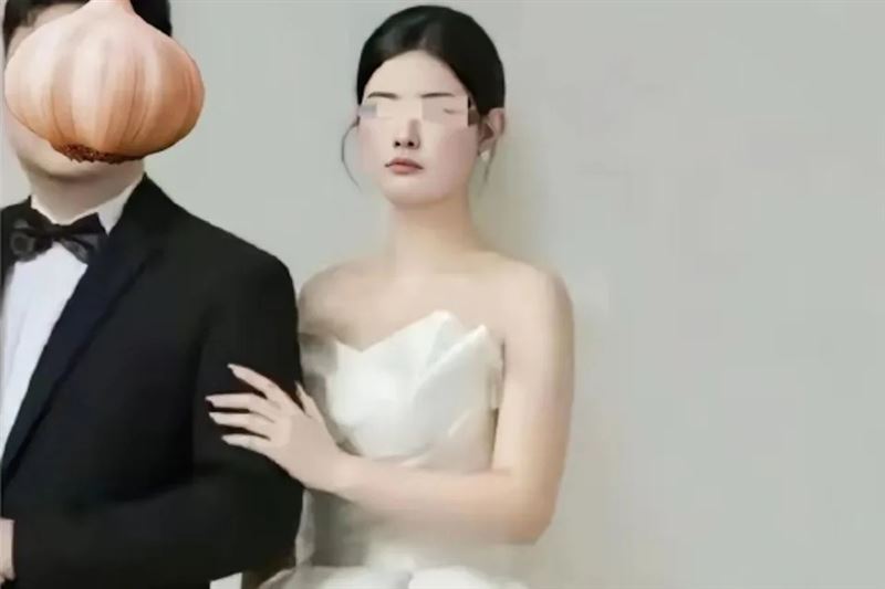 中國28歲高中女老師長年遭家人逼婚，因不堪壓力，最終在新婚當天墜樓身亡。（圖／翻攝自微博）