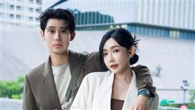 李玉璽閃婚許允樂。（圖／翻攝自IG）