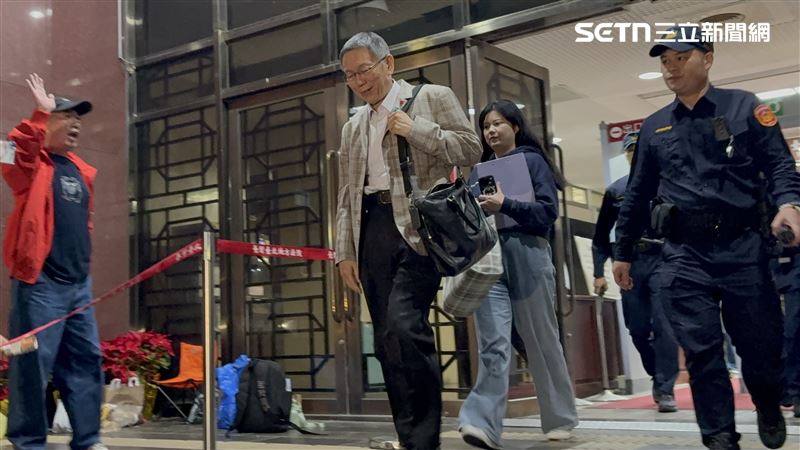 沈慶京出庭批檢察官政治辦案，嘆害到柯文哲。（圖／記者楊佩琪攝）