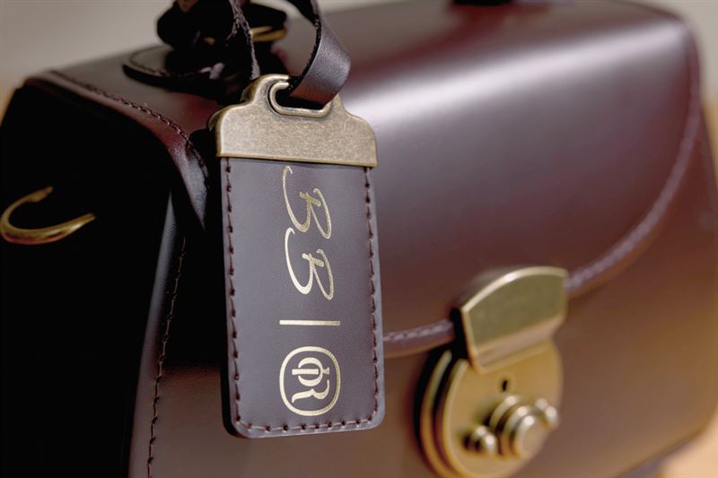 聯名首批限量加贈ORINGO × BearaBeara聯名行李掛牌。（圖／品牌業者提供）