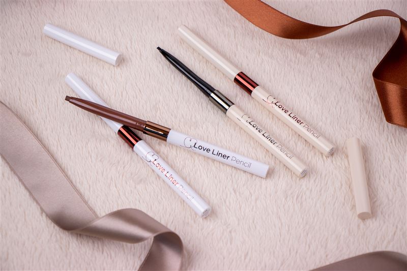Love Liner隨心所慾超防水眼線筆&amp; Love Liner隨心所慾超防水極細眼線筆。（圖／品牌業者提供）