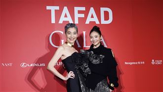 賴佩霞痛失洋女婿暴瘦露面！每天哭哭笑笑