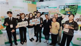 經濟部Buying Power頒獎，創新採購破118億！國泰金控豪擲2.3億七度霸榜；北富銀挺移工防詐連三年奪冠；台塑生醫回收千萬寶特瓶變黃金。這些企業用採購力挺社創，落實ESG，打造永續共好生態圈。（圖／經濟部提供） 