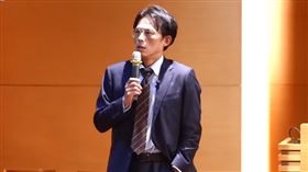 黃國昌前往文化大學與學生座談，該活動全程直播。（圖／翻攝自黃國昌YouTube頻道）