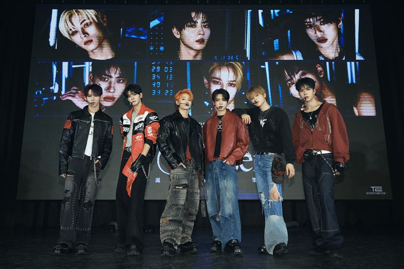 「728 SEVENTOEIGHT」左起EXXI义翔、學駿、D'OM、麒文、美祥M、JAGGER柏佑。(圖/天空娛樂提供)