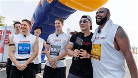 洋將組別競賽聚集來台發展的外國好友，包含美國籍的杜力跟賈斯汀，以及瑞典籍的方馬丁、德國籍的賀少俠，還有日本籍的一樹。（圖／好看娛樂提供）