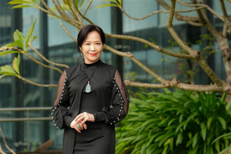 林秀玲兒子已經17歲,他笑說現在自己像孤單老人。(圖/三立)