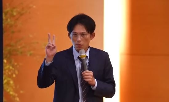 黃國昌自誇最起碼當部長 林智群酸狗仔部