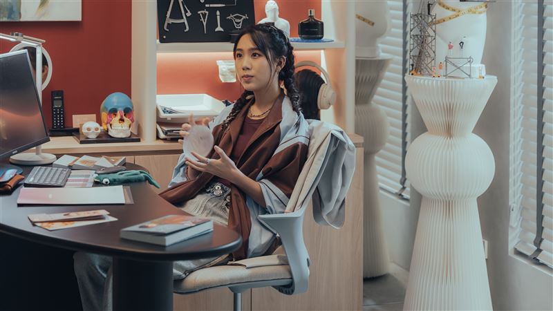 Emma首次演戲,即將正式登場。(圖/六魚文創提供)