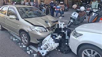 新／高齡婦逆向撞機車　1女傷重不治