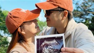 結婚書偉2年謝京穎宣布懷孕！懷雙胞胎