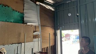 父子住山邊破舊貨櫃屋　冬天難忍寒風刺骨