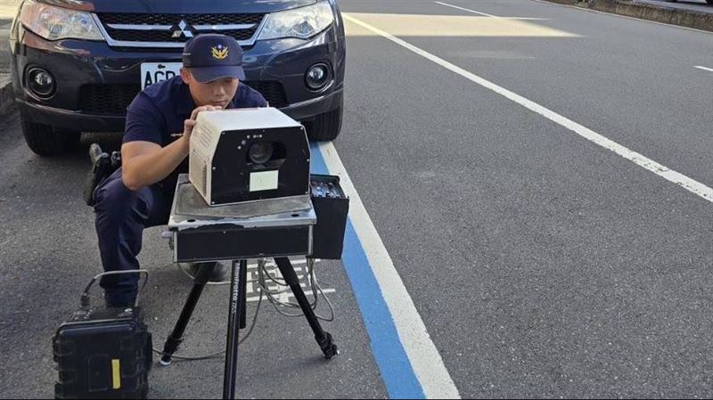 男子開車超速48公里,遭警方雷達測速儀拍下,依法取締並開罰。(示意圖/翻攝畫面)