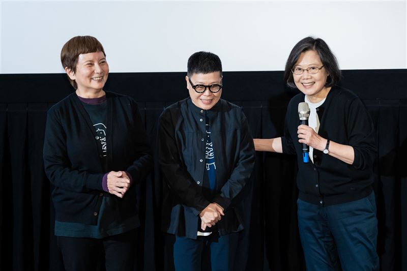 前總統蔡英文看完電影《大濛》後發文分享心情,特別感謝製作團隊,把這段歷史重新帶到觀眾眼前。(圖/牽猴子提供)